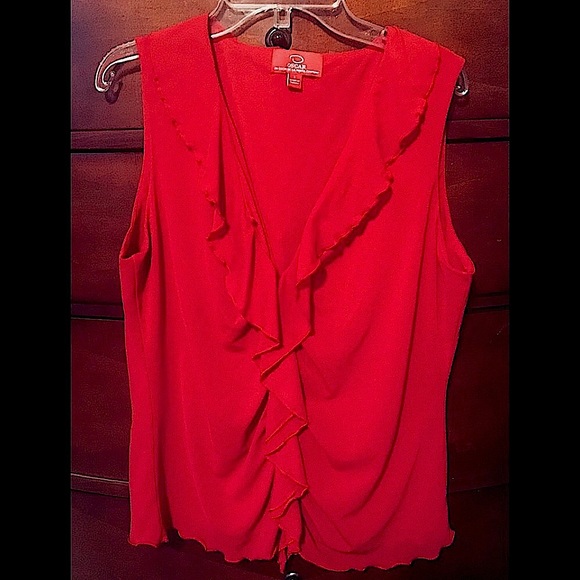 Oscar de la Renta Tops - 🧙🏻‍♀️Romantic Oscar Front Ruffle Blouse🧙🏻‍♀️